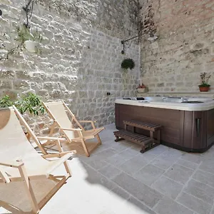 Bed & Breakfast Kudelik - Stone Story